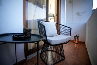 Castel Apartment Easy Parking Nearby - 1