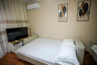 Avra Luxury Apartment &Cozy Stay & Easy parking - 4