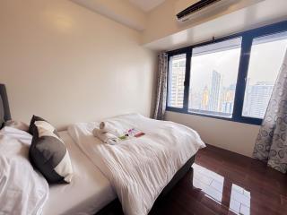 SkyExecutive Suite at Air Residences Makati Wifi Netflix I AIR 5155 - 9