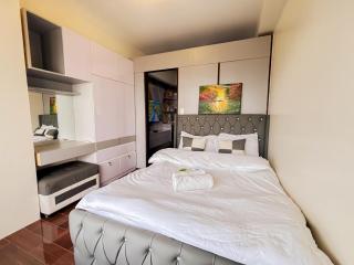 SkyExecutive Suite at Air Residences Makati Wifi Netflix I AIR 5155 - 1