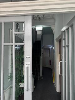 Woodfield Lodge Apartments - 8