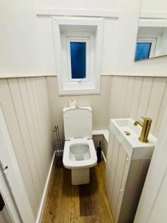 6-bed house only 1 mile to the racecourse! - 9