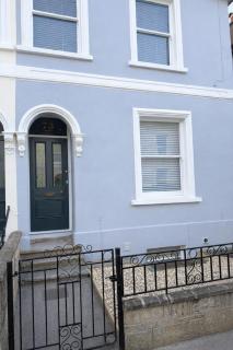 6-bed house only 1 mile to the racecourse! - 6