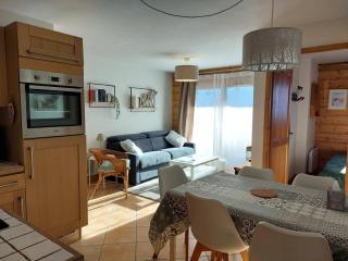 Résidence L'iseran - Charmant appartement de 3 pièces dans une résidence proche des pistes dans le quartier du Chantel. MAE-5324 - 0