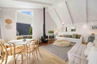 Lake and Mountain Views - 2 Living Areas - Sleeps 8 - 1