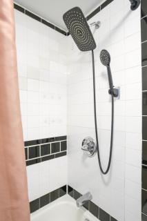 Classy 2BD Home in Manhattan - 1