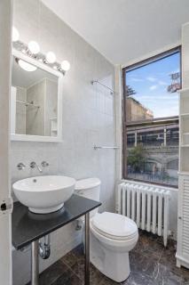 Warm and Welcoming 2BR in Upper East Side - 3