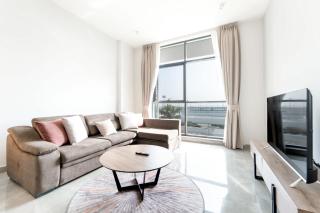 Free housekeeping visits during your stay - StayShort - Modern 2BR Retreat in Dubai South for 6 - 3