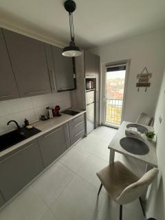 Adora Park Suite - City View & Free Parking - 4