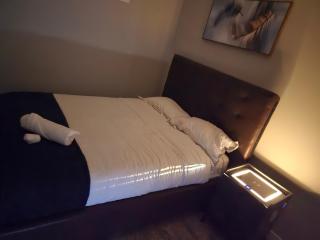 Cozy 2 Bedroom basement Suite - 6