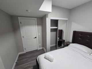 Cozy 2 Bedroom basement Suite - 4