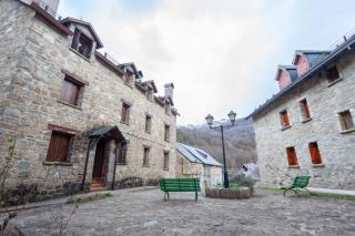 Casa Celia by CARDI SUITES - 5