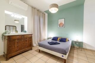 Elegant and Spacious 2 Bedroom in Menton Center - 7