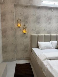 The Golden Mirror A Warm 1BHK with Balcony - 1