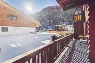 Family Apartment near Zermatt with Stunning Views - 1