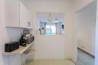 Alex's Vacation Suite - 100m from the beach - 6 Guests - 4