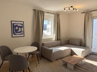 KUELhome - Nice apartment for 8 - 0