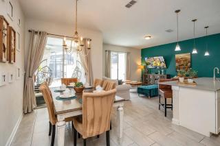 Last Minute Disney Getaway Townhouse with Private Pool. Book Now 94805 - 1
