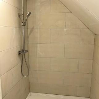 4 Bed, 2 bath, house near Weybridge - 5