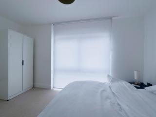 Luxurious & Spacious 2 Bedrooms & 2 Bathrooms Flat With Balcony Near Birmingham City Centre - 8