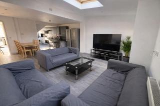 Modern Private Room | Central RG1 | Shared Home 2 - 1