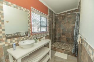 Accommodation on 3329 - Unit 2 - 4