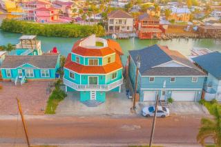 Channelfront Remodeled Pool Boatslips - 0