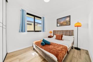 B2 Airport Adjacent Home - New Amenities & Fast Wi-Fi - 7