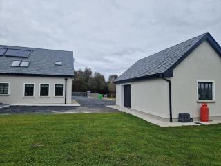 Entire home in Westport Ireland - 8