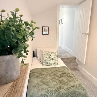 171 Stroud Road - 7