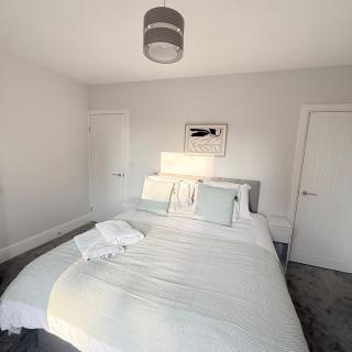 171 Stroud Road - 6