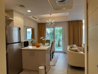 Cavalli-branded Classy 3BR Family Villa with community Water park, Pools, Gym - 6