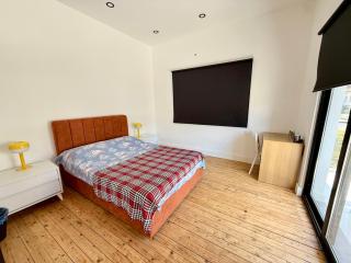 Studio flat on Mehmet Akif Street - 2