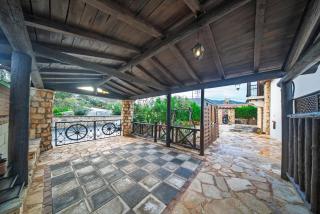 Petrochtisto Coastal Escape with Pool and Sea Views - 4