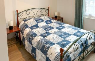 3 Bedroom Awesome Home In Saint-Valery-En-Caux - 2