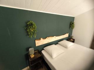 L'authentique - maison chic avec piscine - rouge - 3