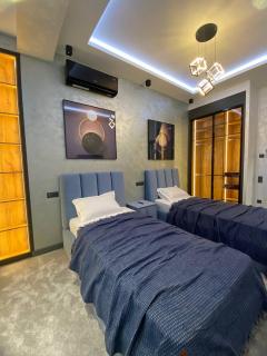 BOULEVARD Apartment 777 - 3