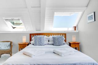 Tradewinds cottage, Brixham harbour and sea views - 3