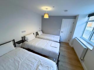 New 3 Bedroom Apartment Next to Station - 3