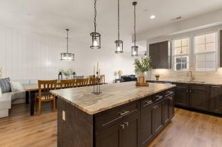 Eagle View townhouse - 2