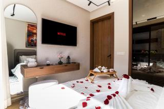 New Luxury 2BR 5 min to Beach Parking & Fibre - 6