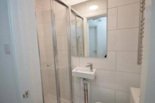 Ideal for Contractors - Spacious 6 Bed House - 3