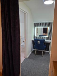 Portrush Cottages on the Outskirts - 6