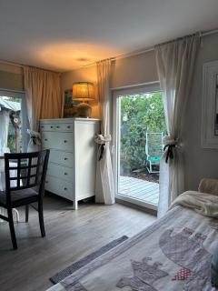 Chatička Anička or Garden 77 - 3