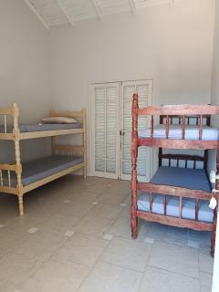 Two-story house in Ipanema, 1 block from the sea for 15 people - 7