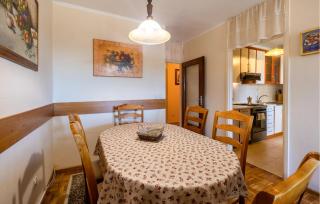 Beautiful Apartment In Porec - 9