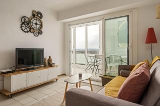 WELCS APARTAMENTO 319 EMP balcon y vista al mar - 7