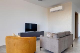 Central and modern Apartment, Valley Views KARP1-6 - 0