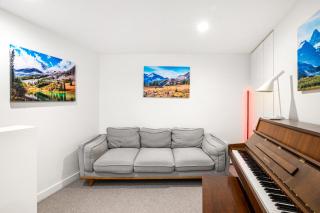 Modern Carlton Living Minutes to CBD - 9