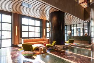 Luxury Skyline 1BR - Southbank Elegance - 9